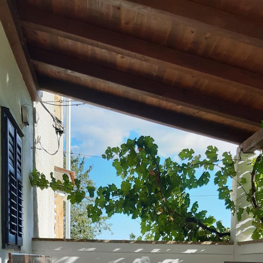 Holiday Home Loznati 크레스 외부 사진